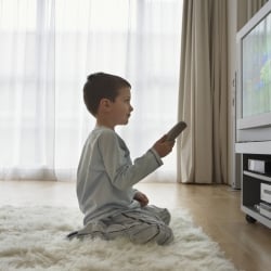 Violencia en la televisión y sus efectos emocionales en los niños