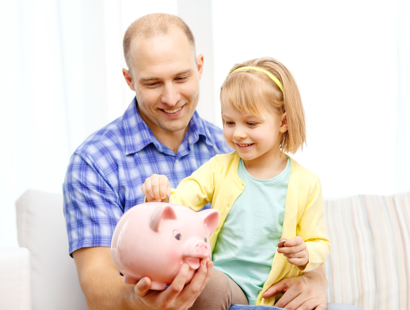 Cómo enseñar a los niños a manejar y ahorrar el dinero